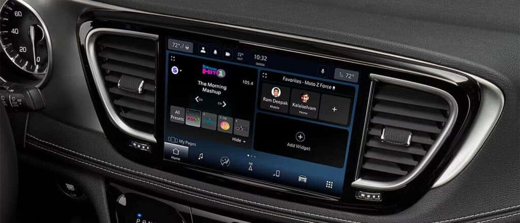 dash with radio