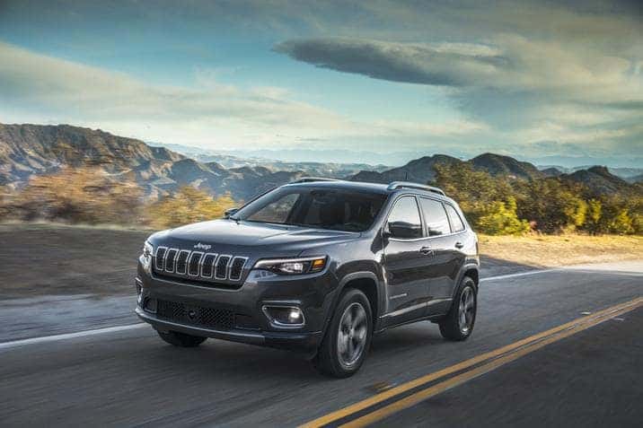 aventura-cjdr-2019-jeep-cherokee-top-safety-pick-iihs