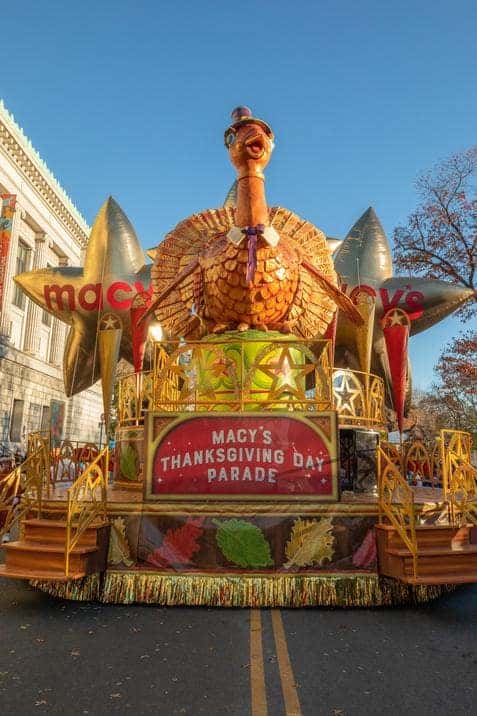 aventura-cjdr-macys-thanksgiving-parade-ram-trucks
