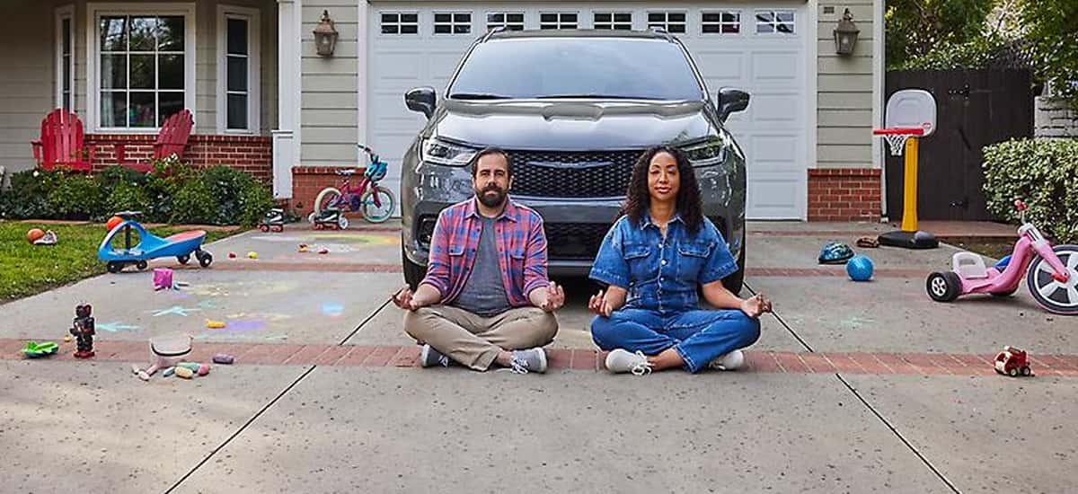 aventura-cjdr-chrysler-vanlightenment-marketing-ad