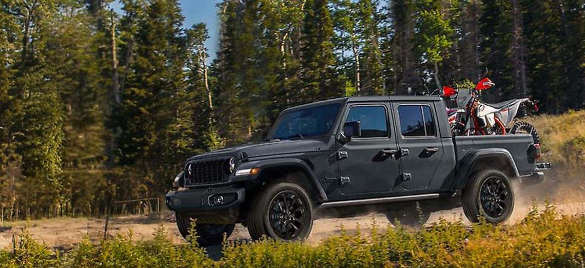 aventura-chrysler-jeep-dodge-ram-2024-jeep-gladiator-nighthawk