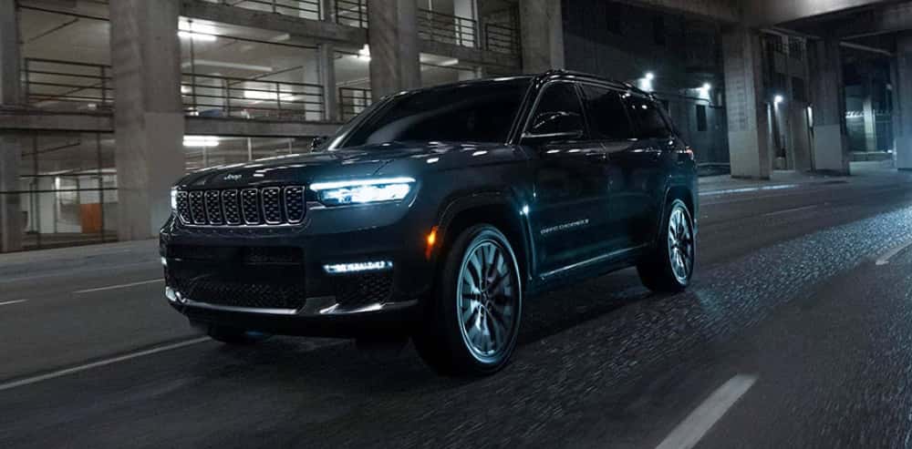 Diamond Black Crystal Pearl-Coat Jeep Grand Cherokee 2025
