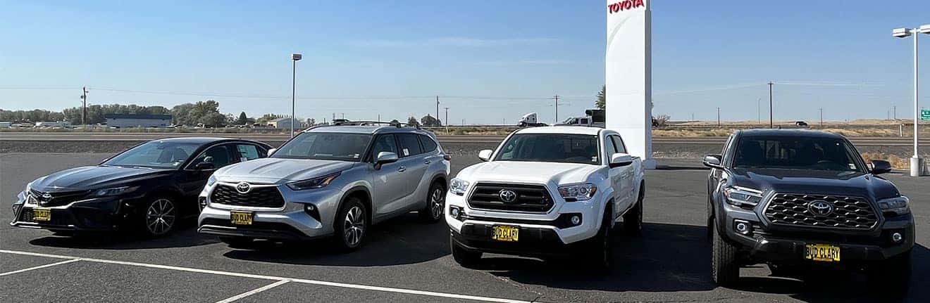 Toyota vehicles parked at the entrance of Bud Clary Toyota of Moses Lake