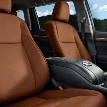 2017-Toyota-Highlander-Limited-Saddle-Tan-Interior