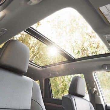 2017-Toyota-Highlander-Limited-black-interior-with-availale-Platinum-Package