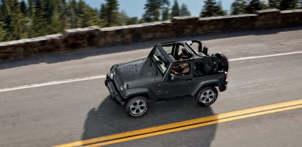 Differences Between the Jeep Wrangler & Cherokee | Findlay CJDR Differences Between the Jeep Wrangler & Cherokee | Findlay CJDR