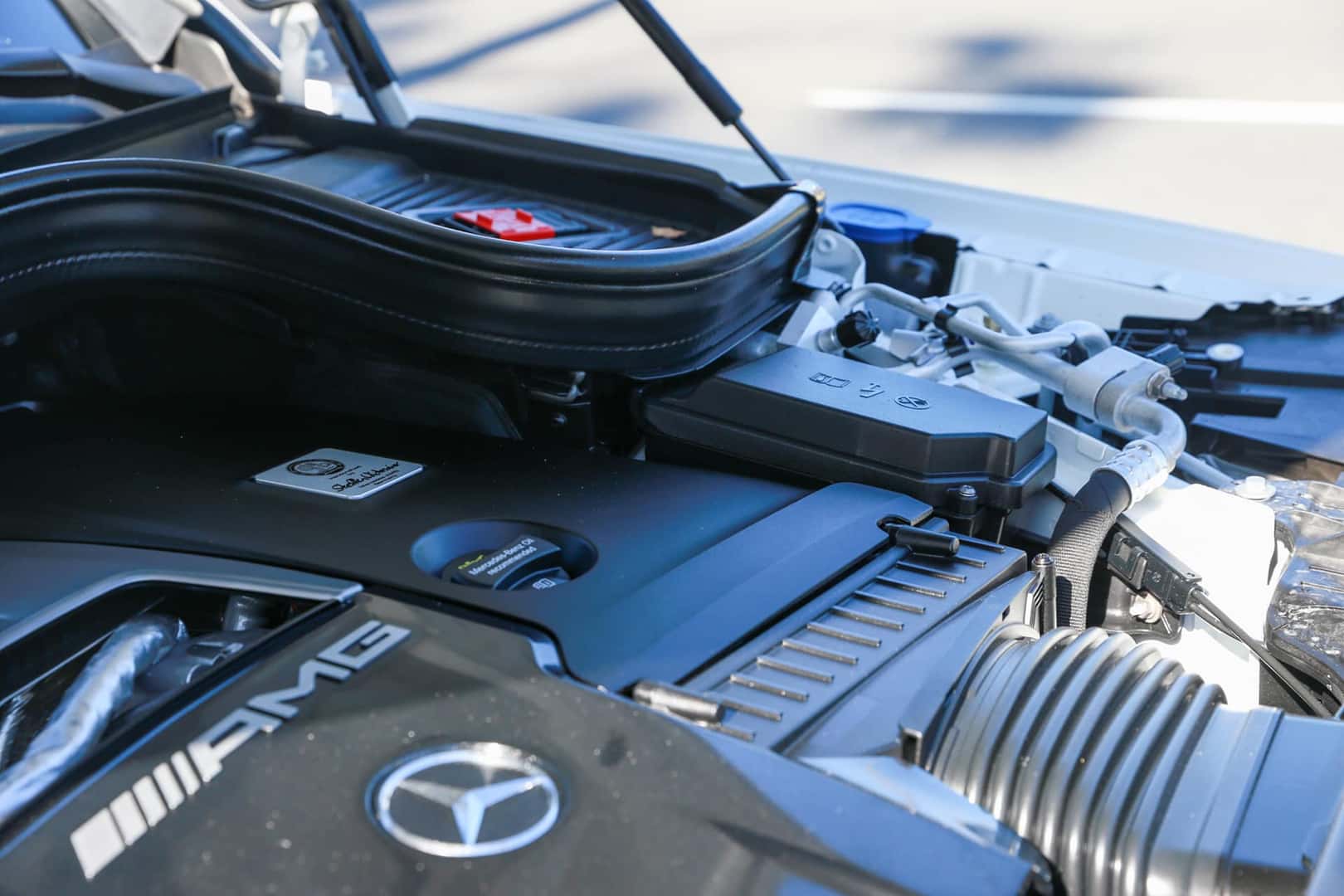 Learn The Signs Your MercedesBenz Car Battery Is Dying MercedesBenz