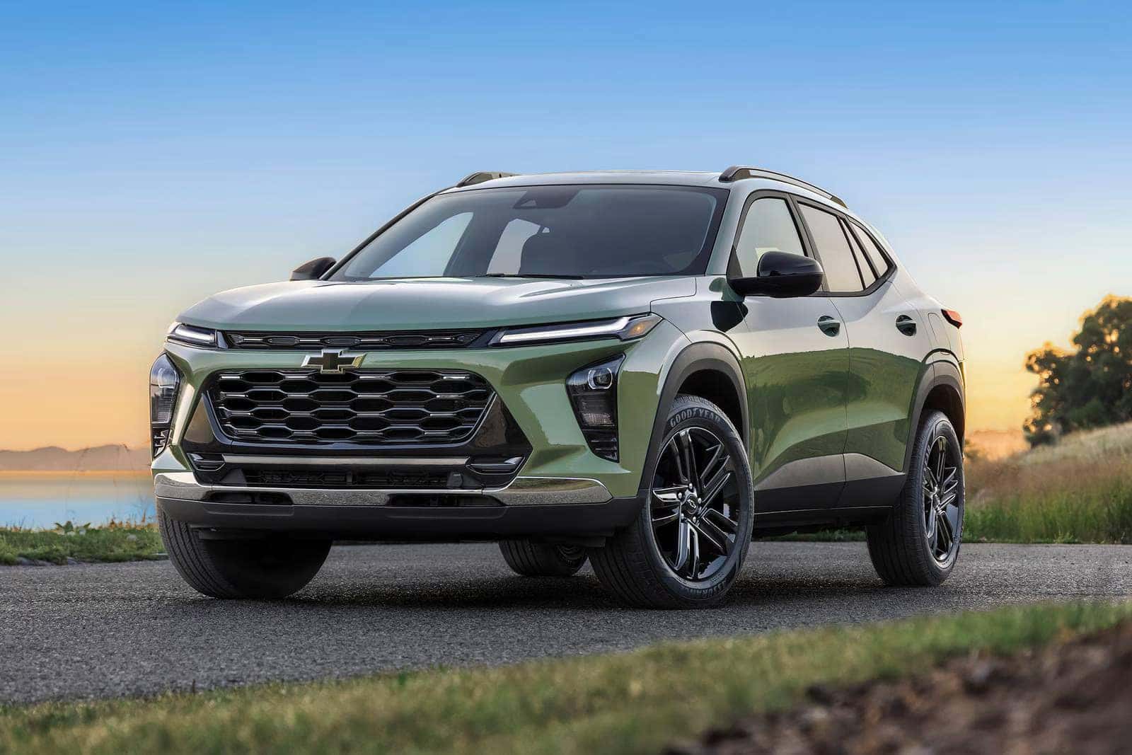 2026 Chevy Trax and Chevy Equinox parked together