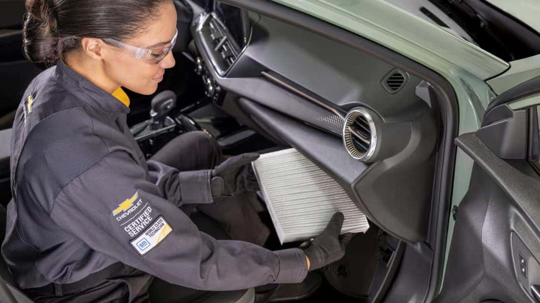 2027 Chevrolet Traverse cabin air filter replacement