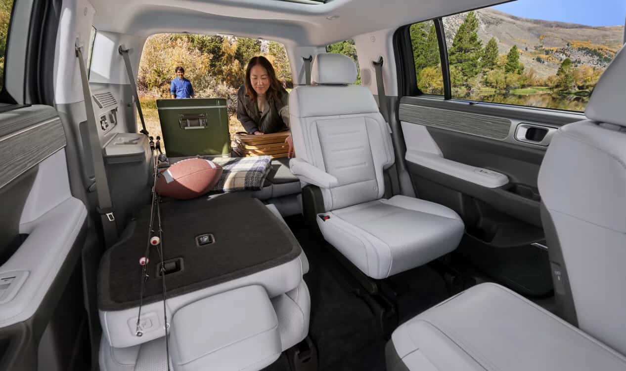 2026 Hyundai Santa Fe: Compact SUV With Three Rows
