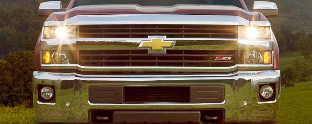 The muscular grill of a 2019 Chevy Silverado 2500hd
