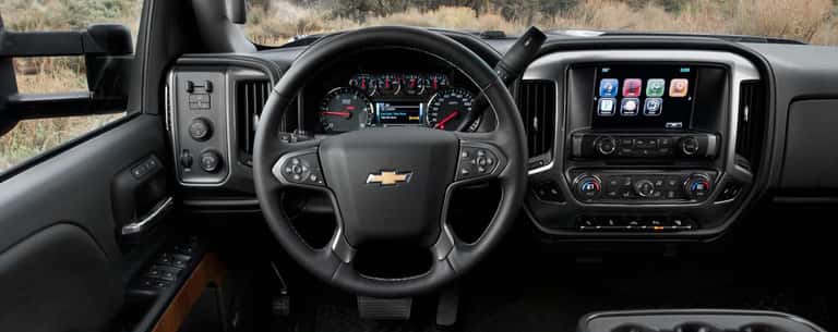 A the high tech dash of the 2019 Chevy Silverado 2500hd