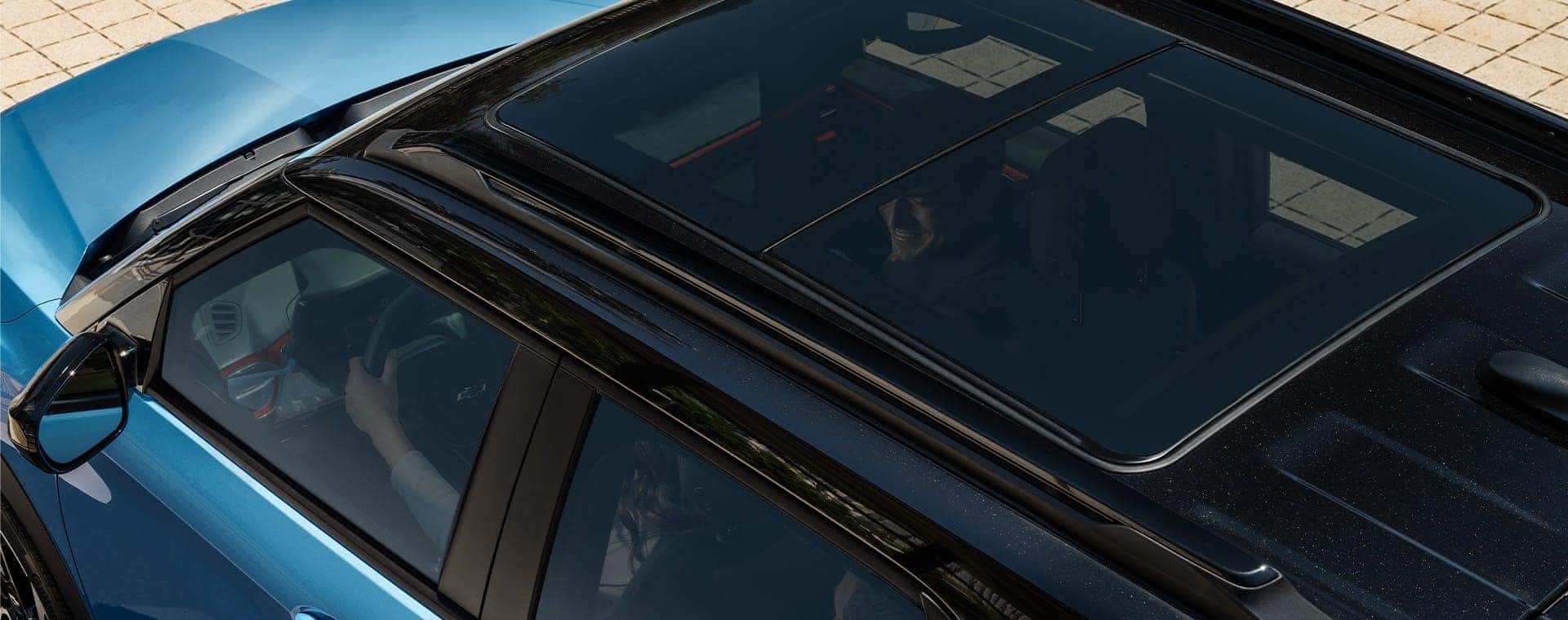 Moonroof on a blue 2025 Chevy Trailblazer RS.