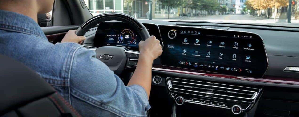 The black dashboard is shown in a 2025 Chevy Traverse.