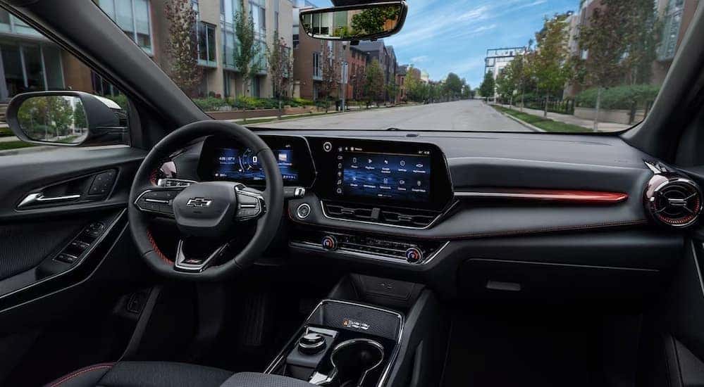 The black interior and dash in a 2025 Chevy Equinox.