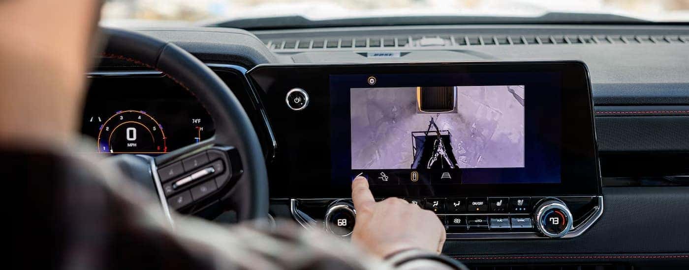 Infotainment displaying backup camera on a 2025 Chevy Colorado