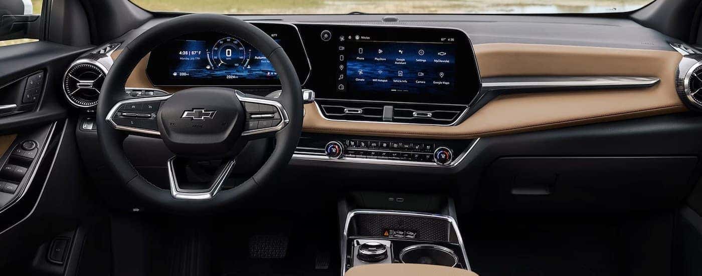 Black and tan dash in a 2026 Chevy Equinox.