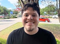 Israel Flores