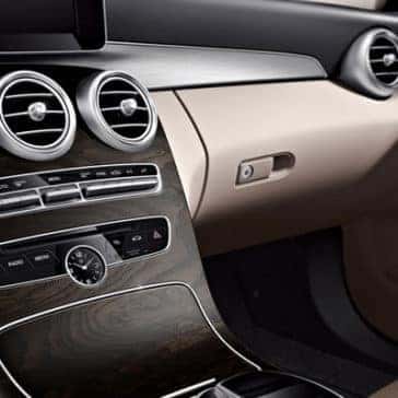 2018 Mercedes-Benz Cabin
