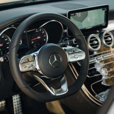 2019-Mercedes-Benz-C-Class-Sedan-dashboard