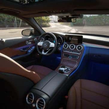 2019-Mercedes-Benz-C-Class-Sedan-front-interior
