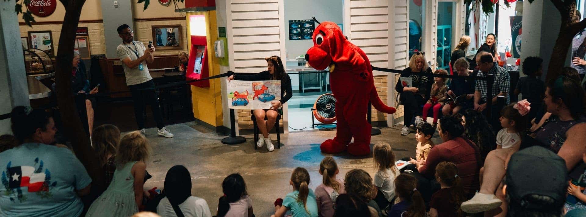 Clifford Takes a Ride Reading at Fort Bend Children's Discovery Center