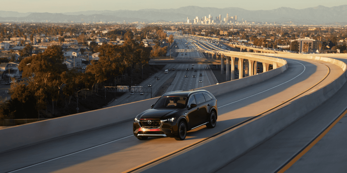 Mazda Lane Keep Assist detecting lane markings while driving