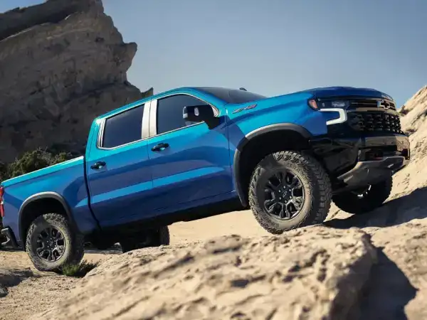 silverado 1500 exterior mountains