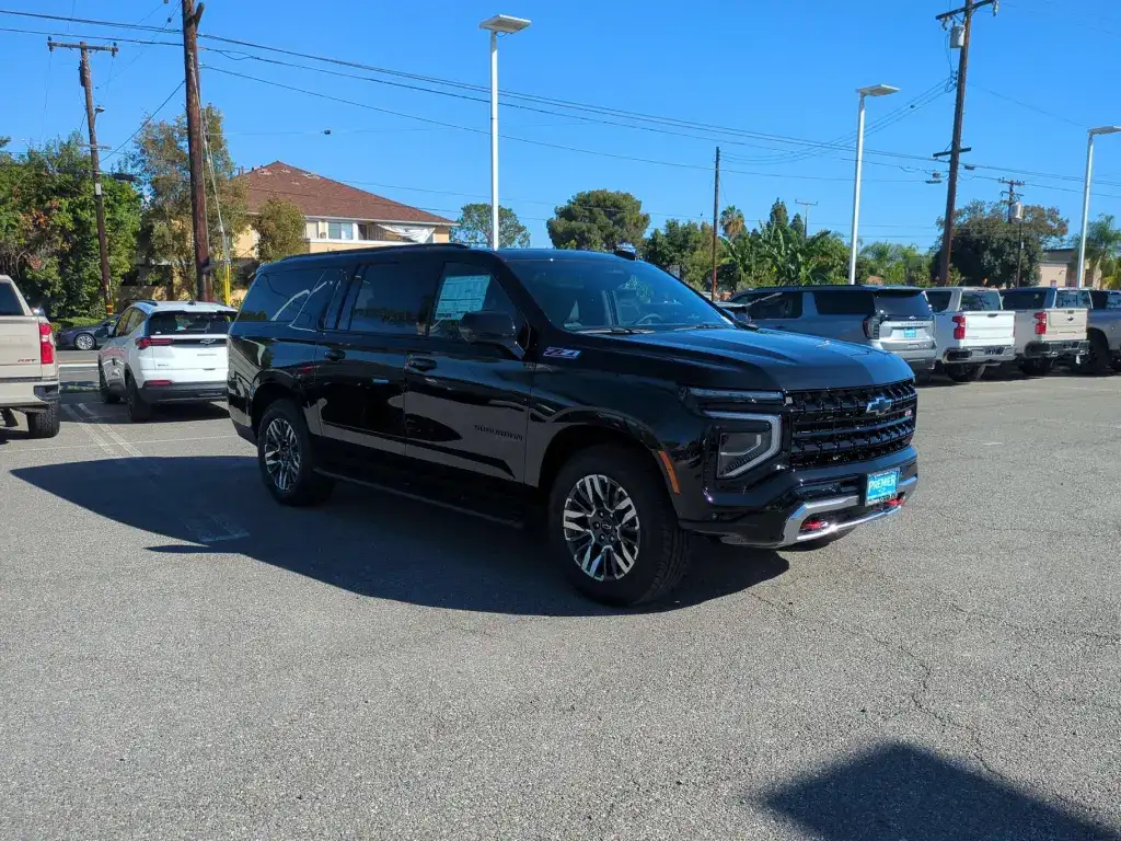 2027 Chevrolet Suburban Engine Choices and Towing Capacity