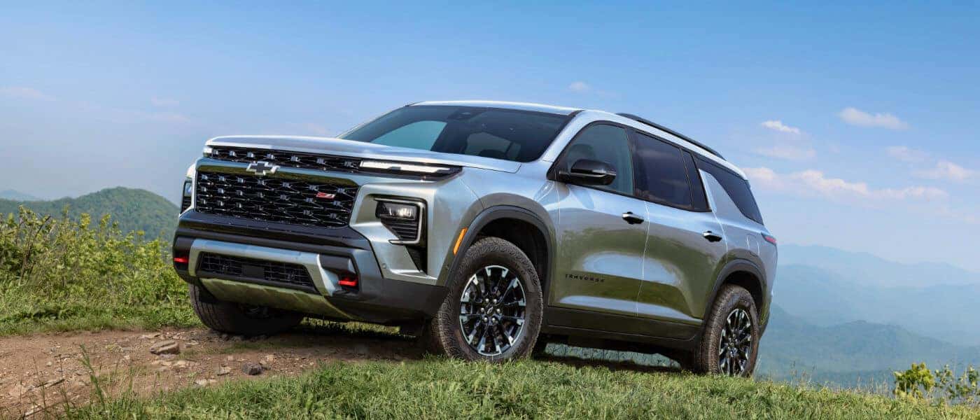 2026 Chevy Traverse Exterior Mountain Hill