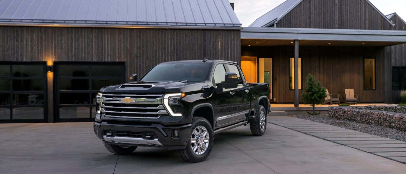 2026Chevy-Silverado2500HD-ExteriorOutsideHouseAtDusk