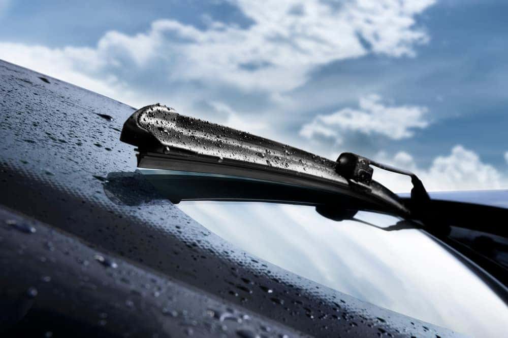 Windshield wiper clearance blades