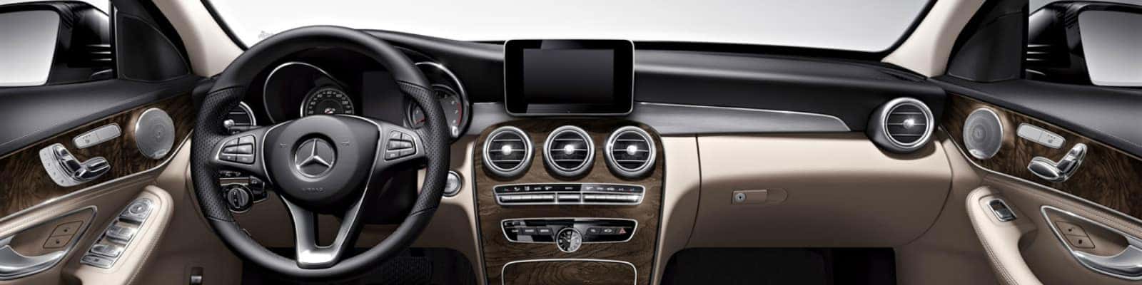 2018 Mercedes-Benz C-Class dashboard