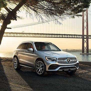 2021-mercdedes-benz-glc-riverside-frontal-angle-view