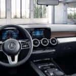 Natural-Grain-Brown-Walnut-Wood-2021-mercedes-benz-glb